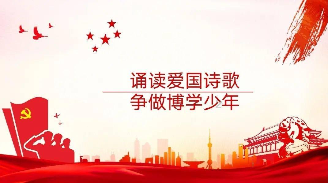 鞠婧祎身穿白色羊羔绒外套,笑容明媚动人,一种清新自然的感觉